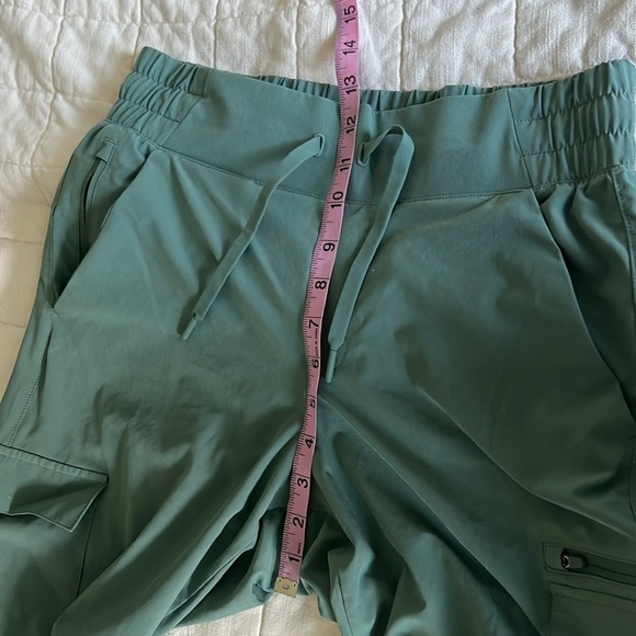 All in Motion Green Cargo Jogger Pants - Picture 3 of 6